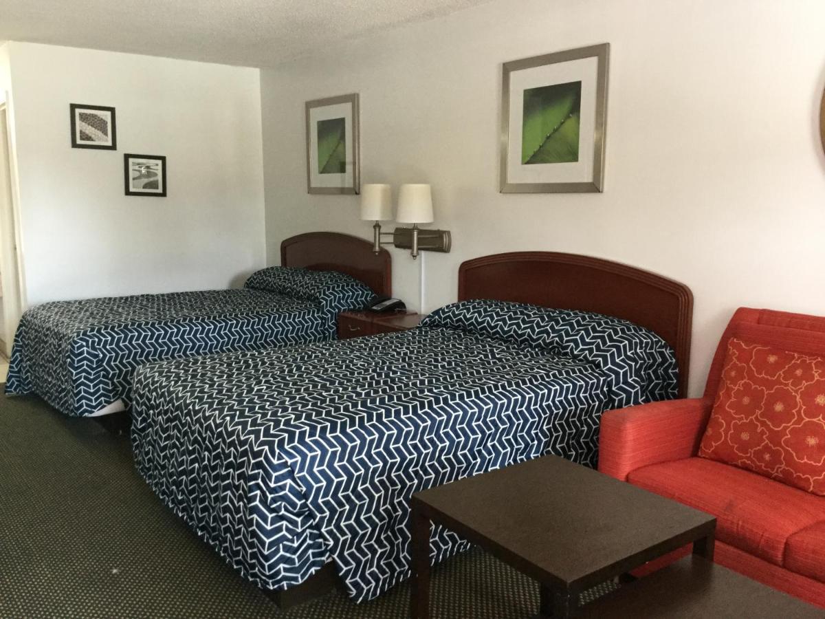 American Inn Metter Esterno foto