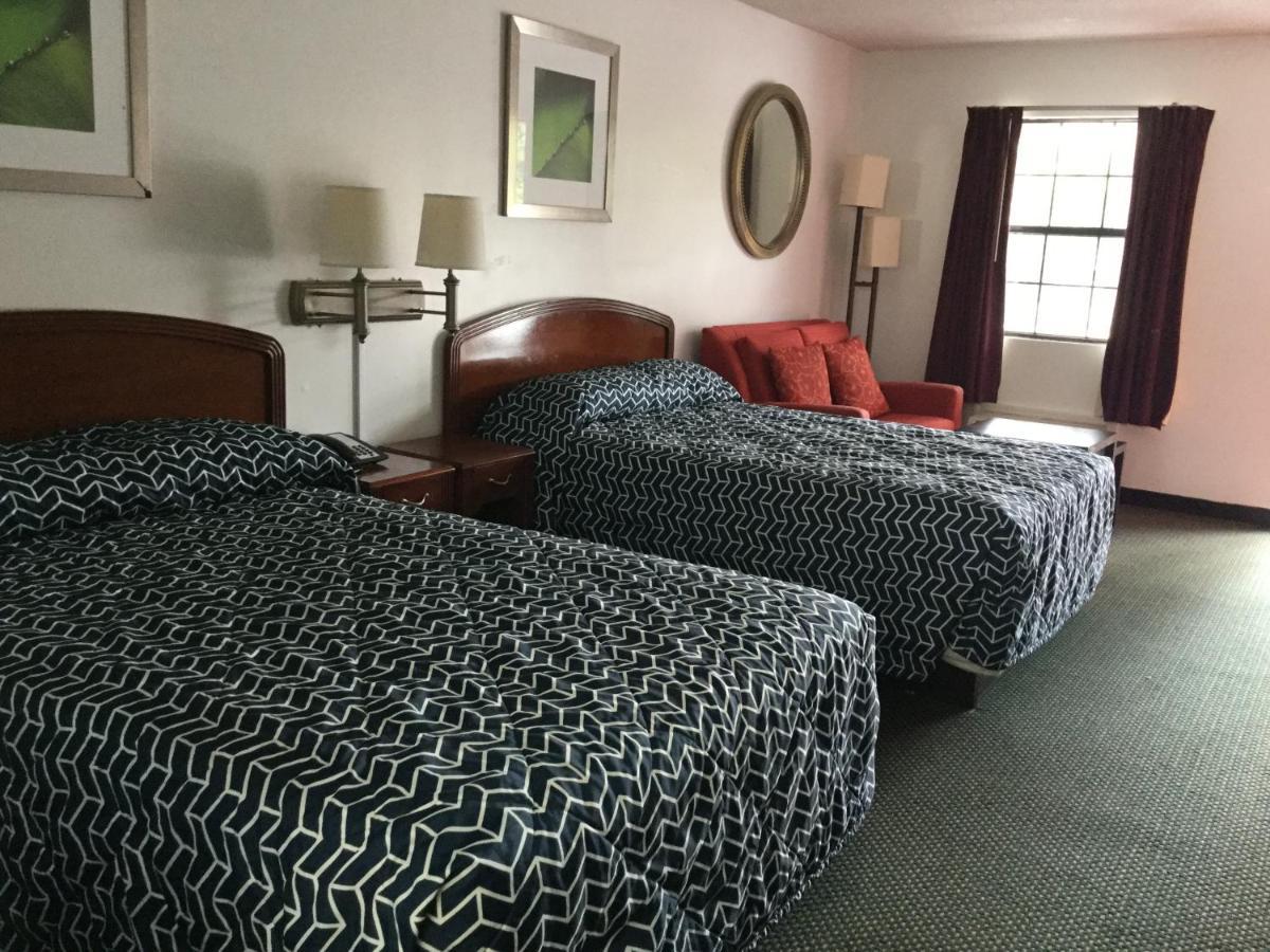 American Inn Metter Esterno foto