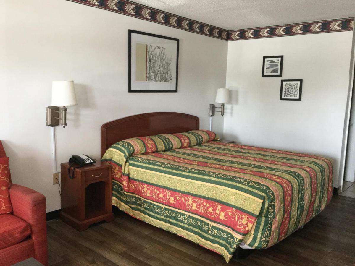 American Inn Metter Esterno foto