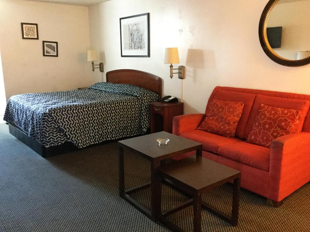 American Inn Metter Esterno foto